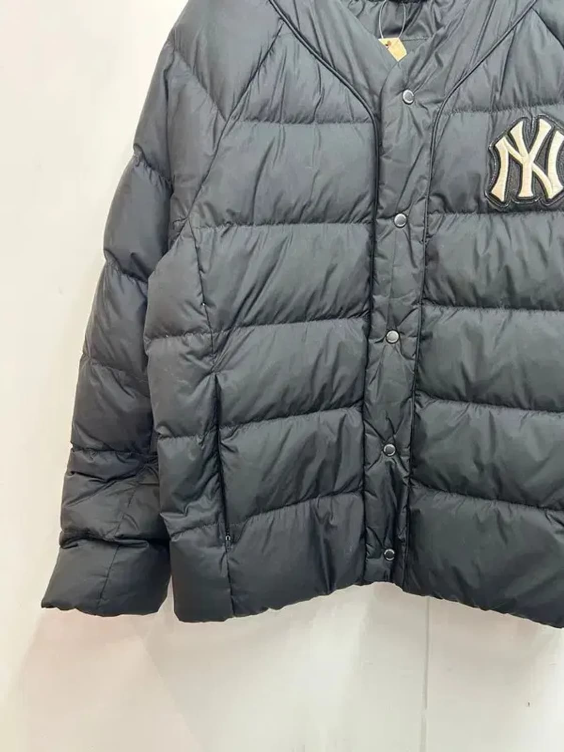 95 MLB 베이직 미디움로고 U넥 중경량 패딩 뉴욕양키스 블랙 상품이미지4