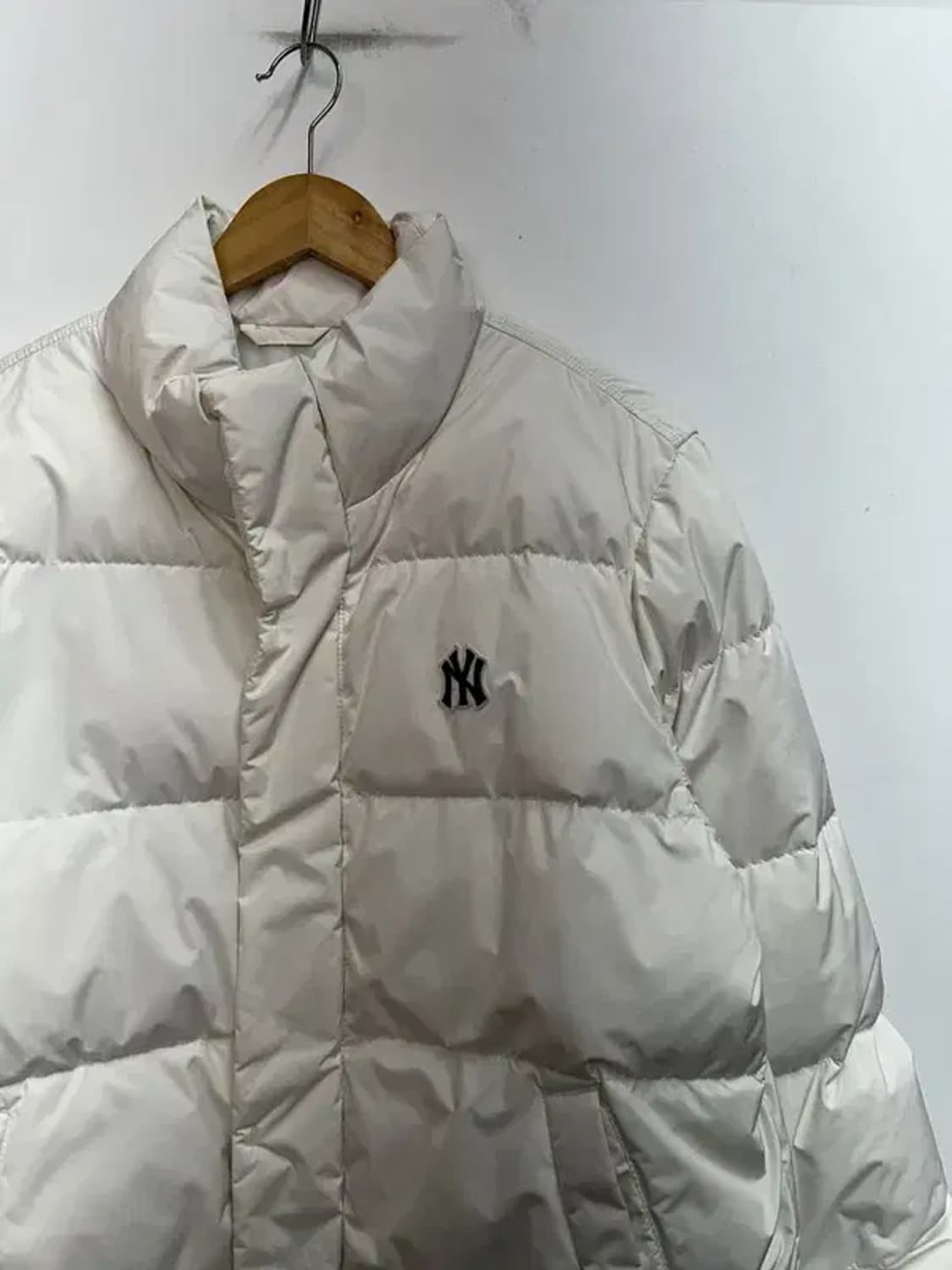 90 MLB 베이직 숏패딩 뉴욕 양키스 아이보리색 상품이미지5