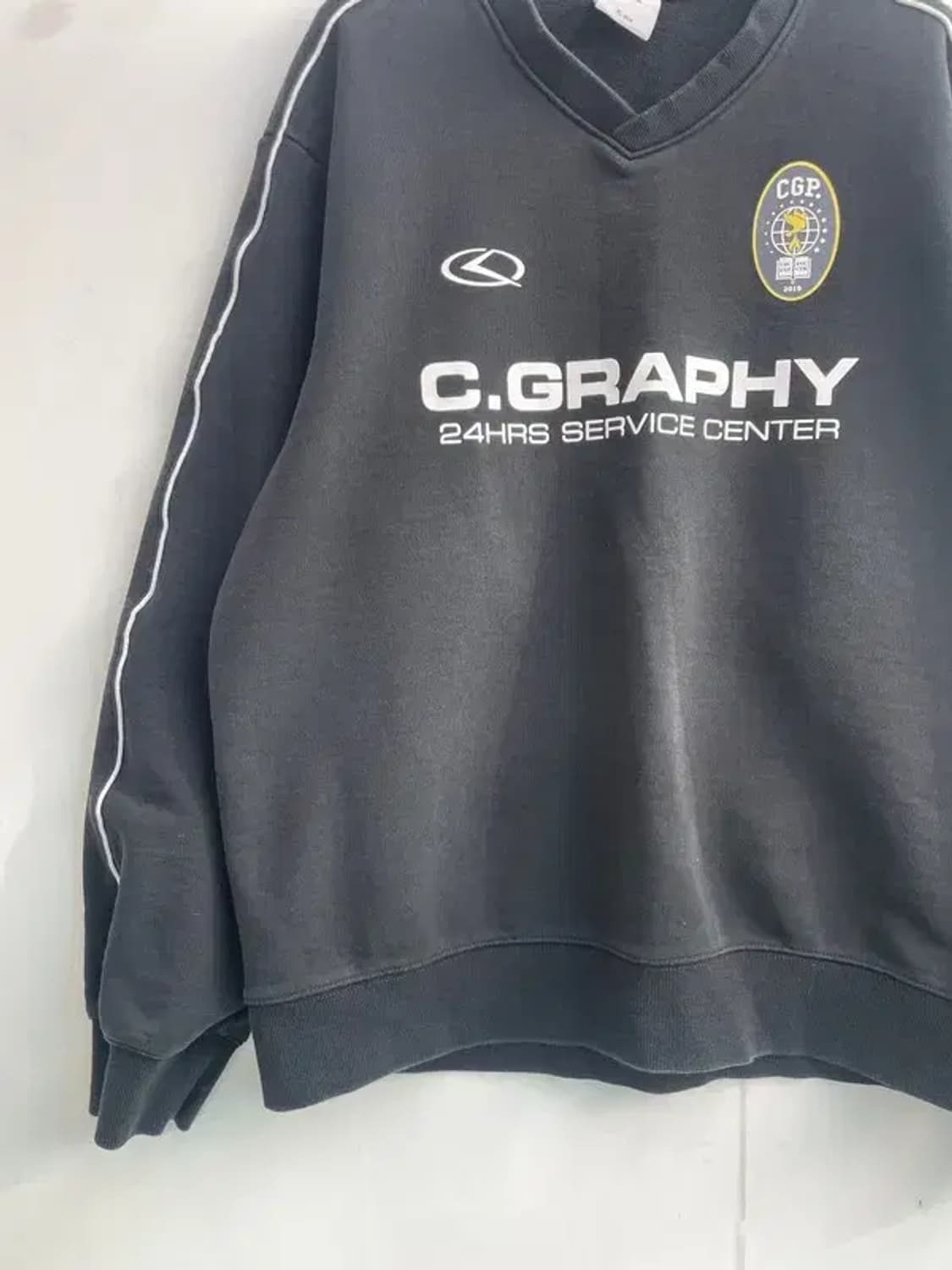 XL 코드그라피 24H 트랙 브이넥 맨투맨 블랙 상품이미지3