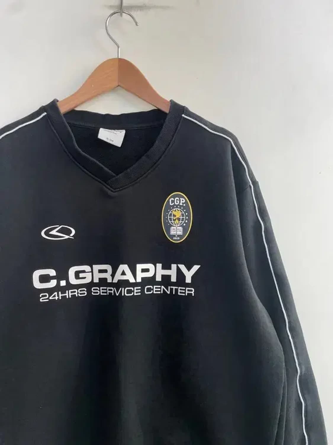 XL 코드그라피 24H 트랙 브이넥 맨투맨 블랙 상품이미지4