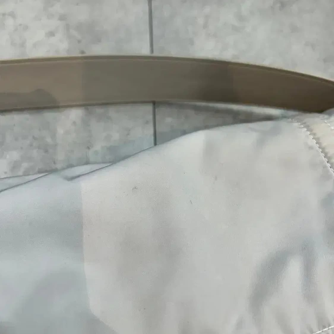 프리 마뗑킴 버클 백 라이트 그레이 상품이미지4