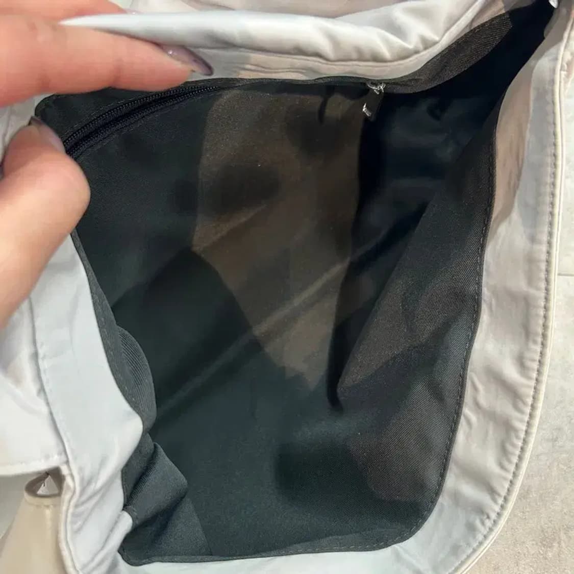 프리 마뗑킴 버클 백 라이트 그레이 상품이미지5