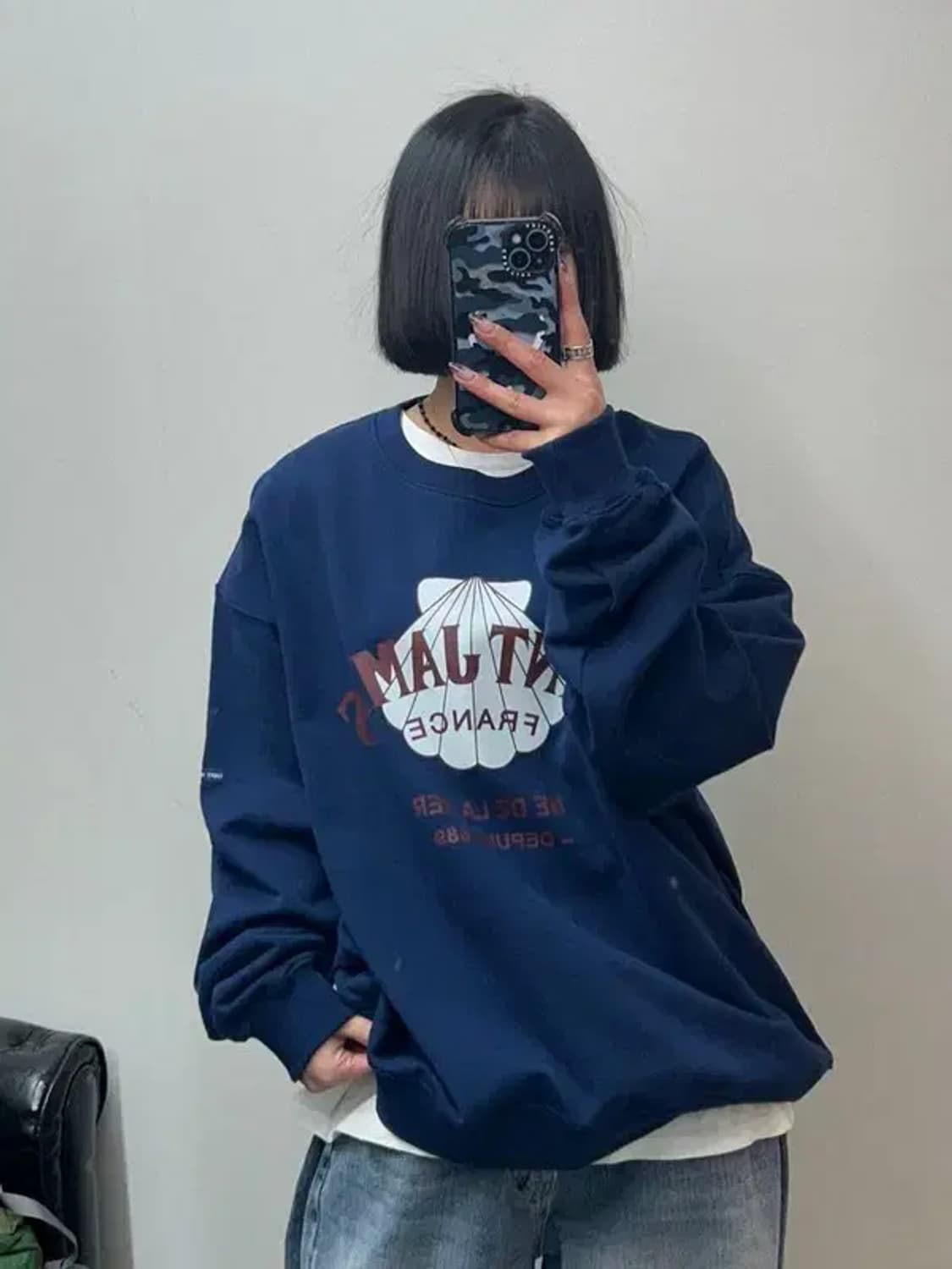 라지 세인트제임스 Bon Bon Print 맨투맨 네이비 상품이미지1