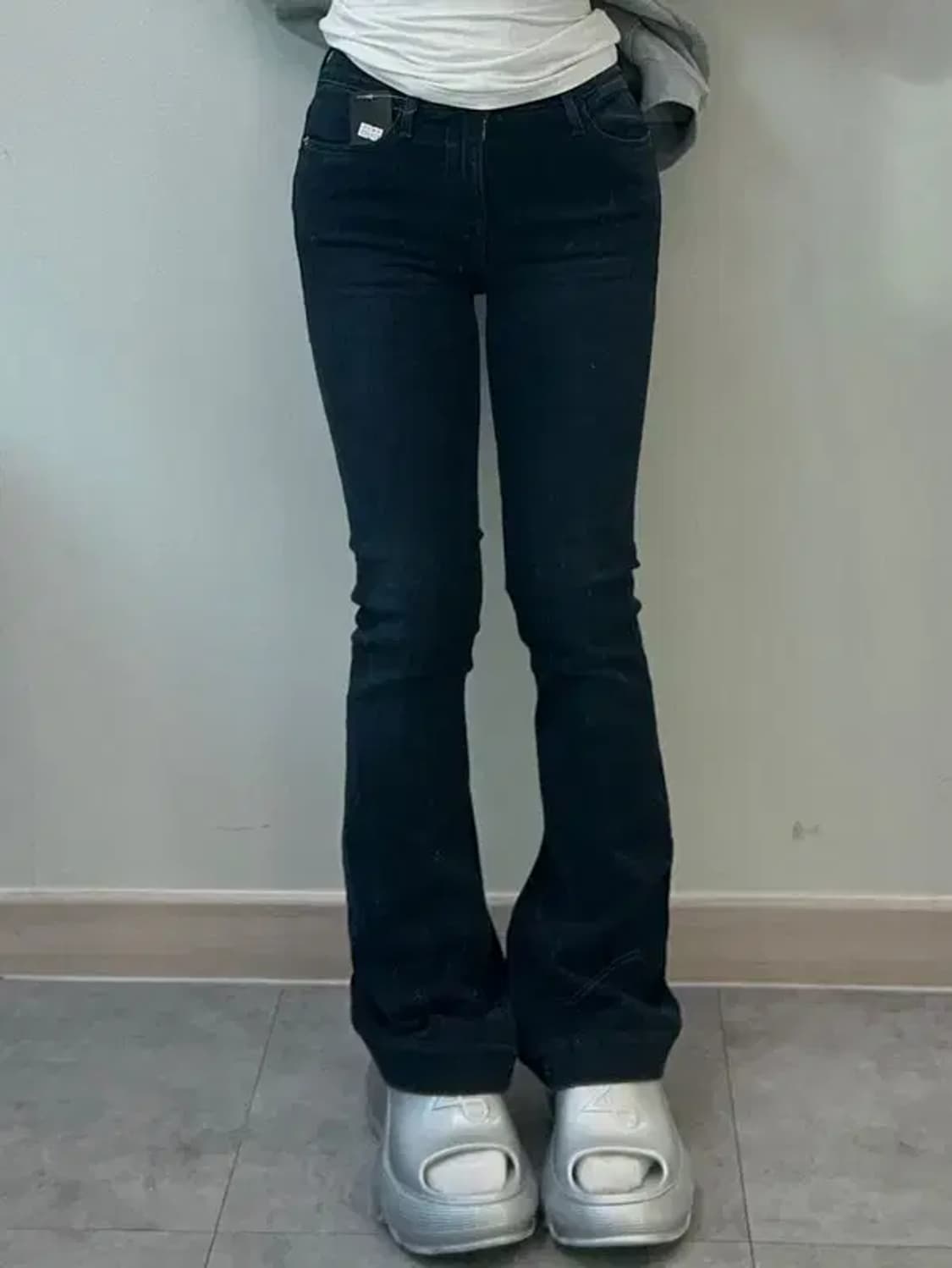 24 프레임데님 디스트로이드진 르가르송 상품이미지1