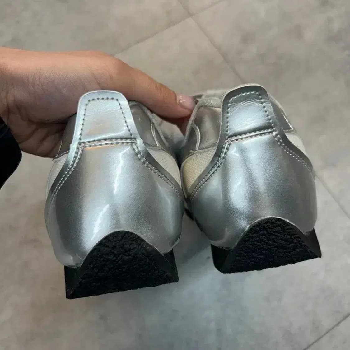 260 미사용 코어오브알케미 러너 챌린져 스트릿 슈즈 실버 상품이미지7