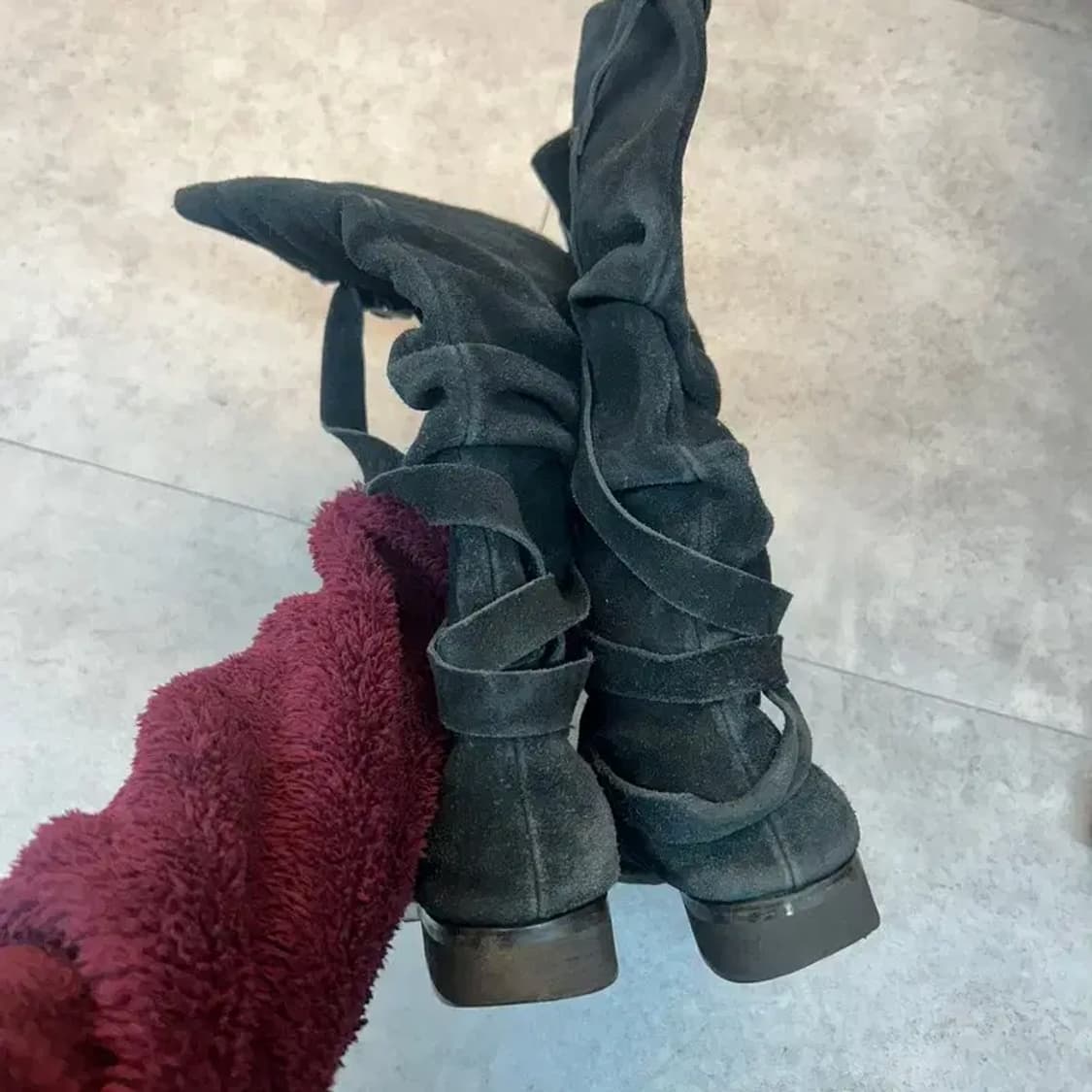 235 Carnaby 빈티지 버클 스트랩 스웨이드 부츠 블랙 상품이미지7