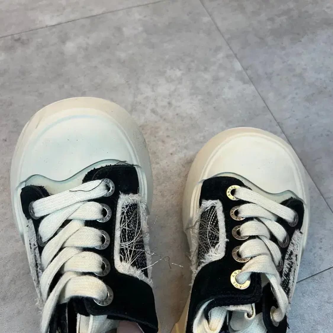 새상품 240 AGE ANGEL 캔버스 스니커즈 블랙 상품이미지3