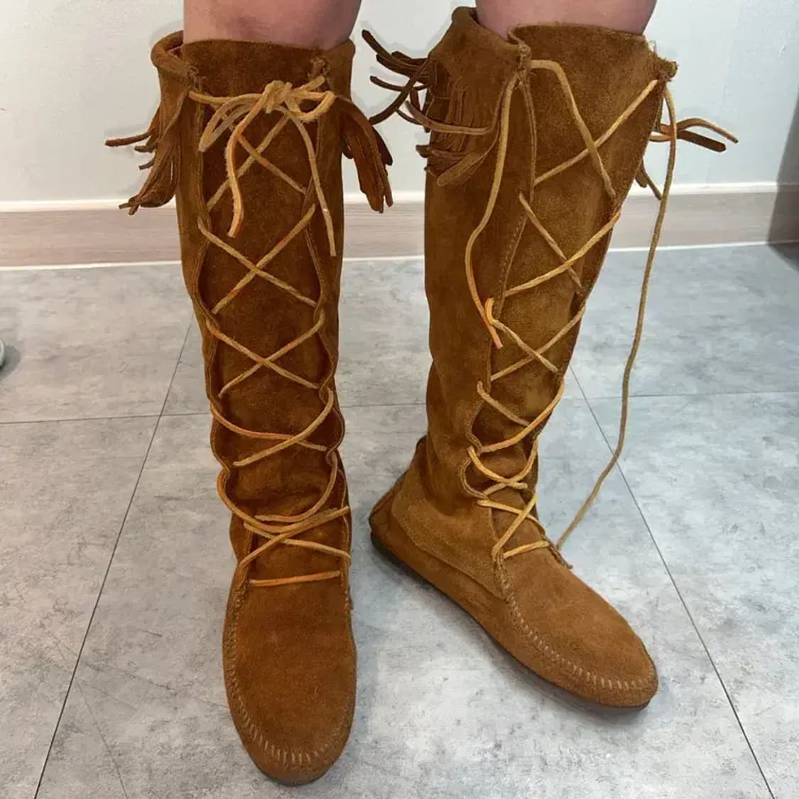 250 미네통카 모카신 롱부츠 여성 스웨이드 브라운 상품이미지1