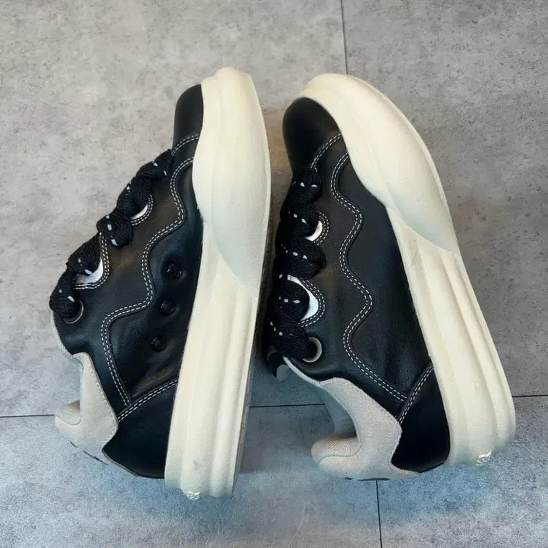 새상품 245 올드 오더 x 앤 앤델만 웨이브 003 블랙 상품이미지3