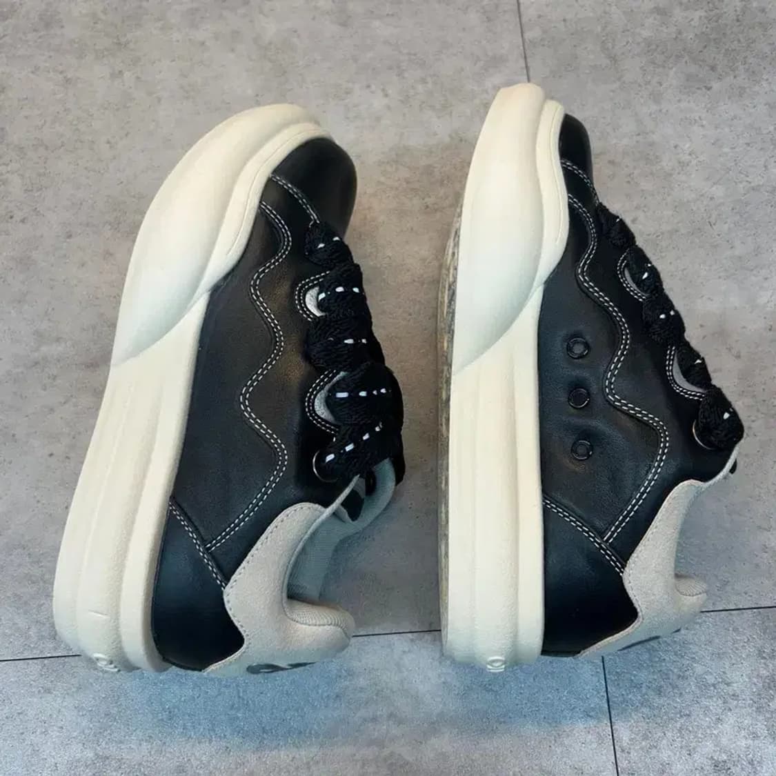 새상품 245 올드 오더 x 앤 앤델만 웨이브 003 블랙 상품이미지4