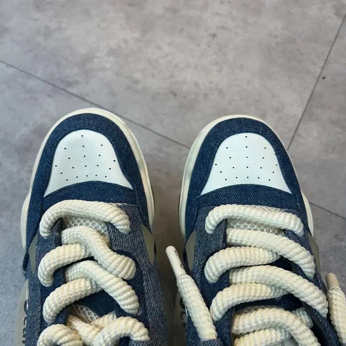 새상품 235 OCAI X 앤 앤델만 데님 스니커즈 블루 상품이미지2