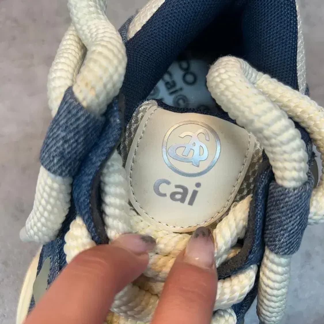 새상품 235 OCAI X 앤 앤델만 데님 스니커즈 블루 상품이미지5