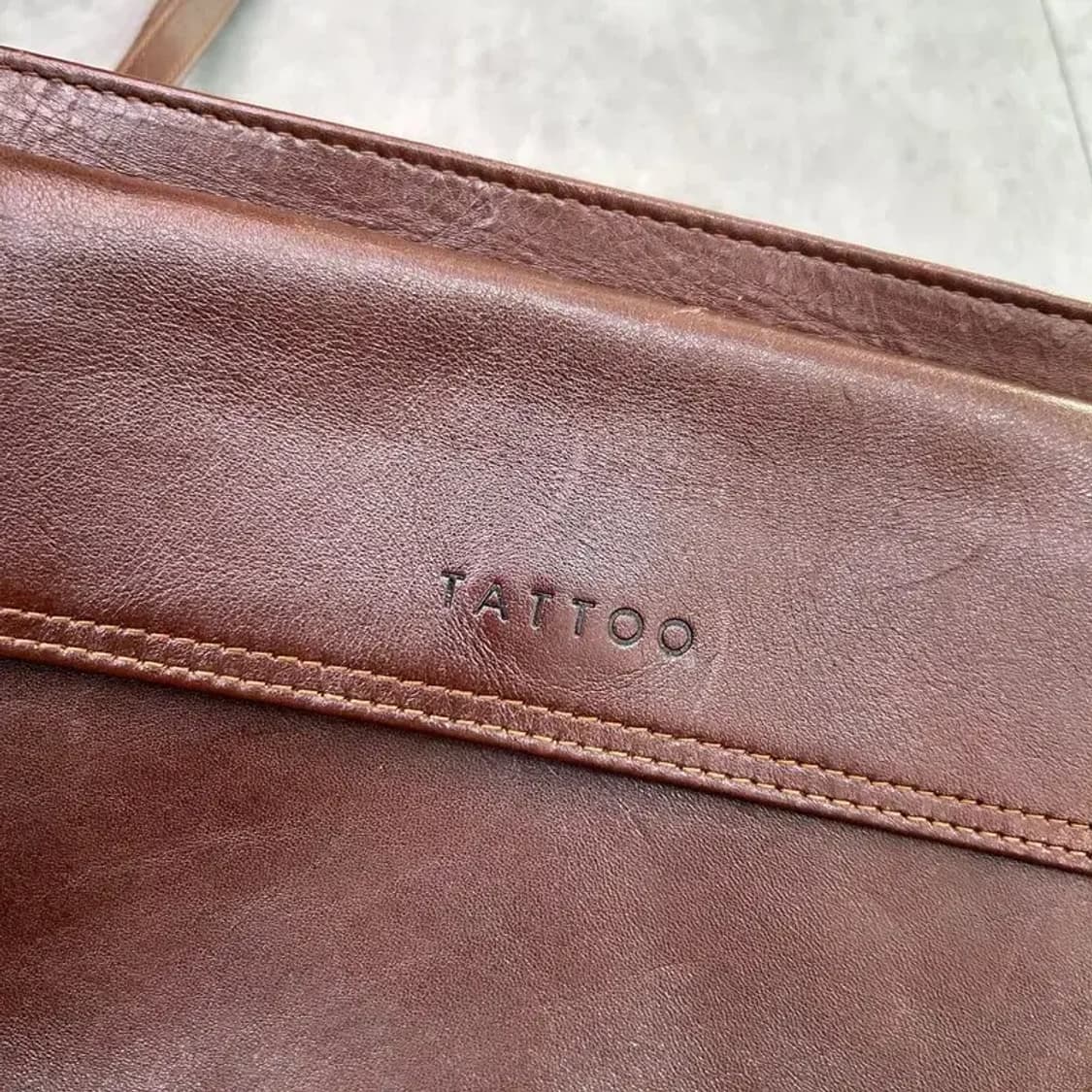 TATTOO 빈티지 브라운 가죽 클러치백 상품이미지3