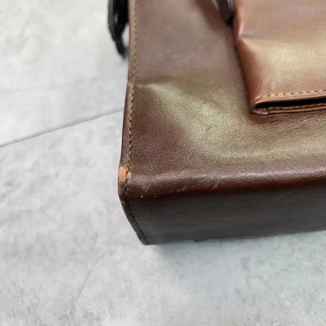 TATTOO 빈티지 브라운 가죽 클러치백 상품이미지8