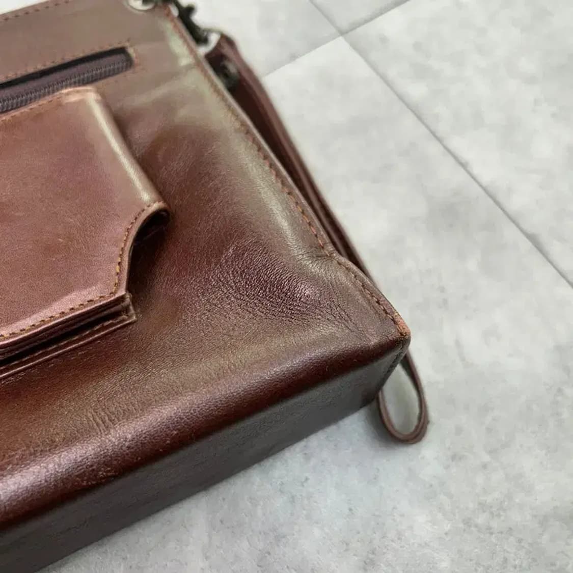 TATTOO 빈티지 브라운 가죽 클러치백 상품이미지9