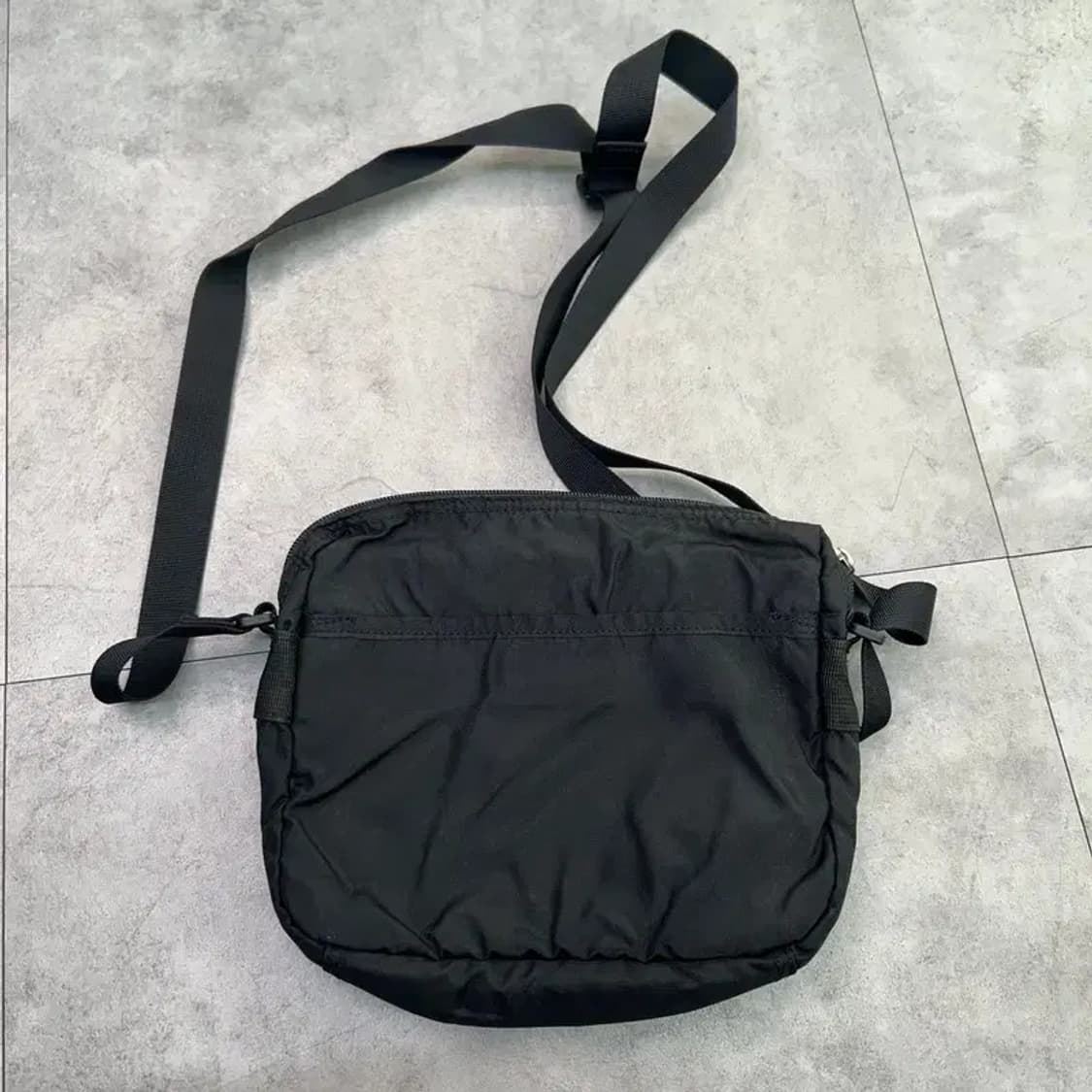 노스페이스 2.7L 트래블 크로스 백 블랙 상품이미지5