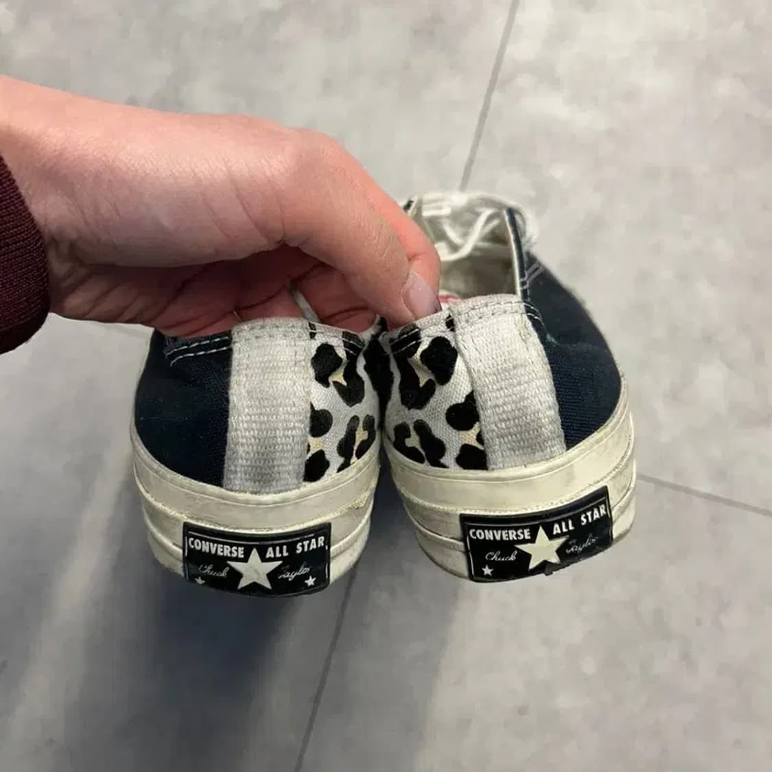 240 컨버스 척 70 로우 로고 플레이 블랙 상품이미지10