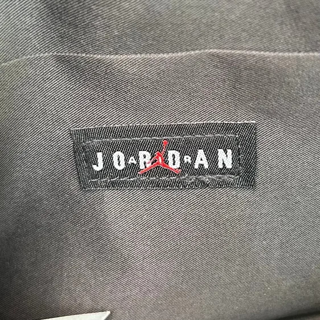 OS 조던 모노그램 미니 메신저백 블랙 상품이미지5