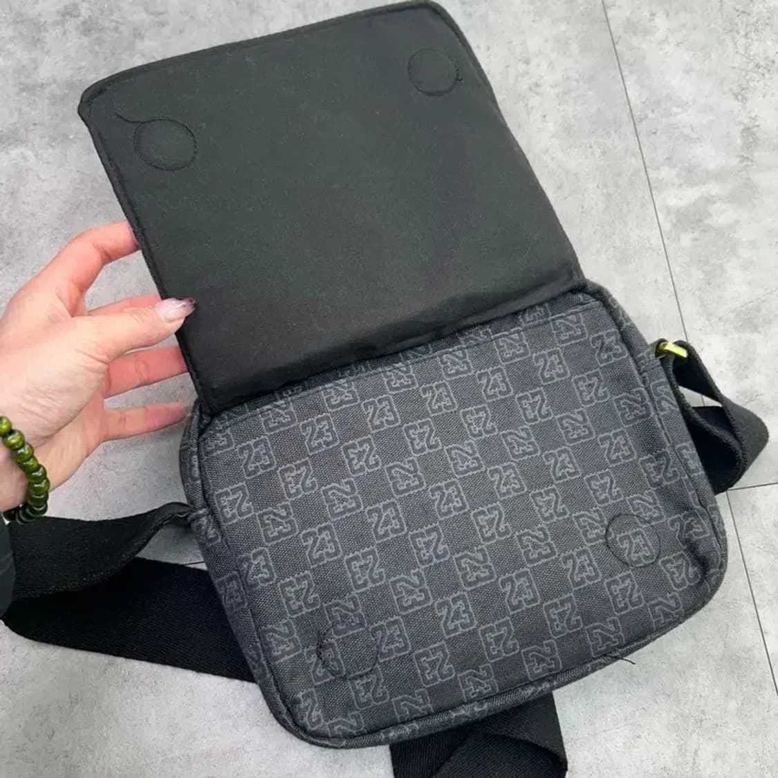 OS 조던 모노그램 미니 메신저백 블랙 상품이미지8