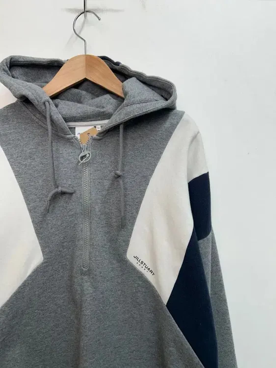 100 질스튜어트 스포츠  배색 아노락 후드 그레이 상품이미지4