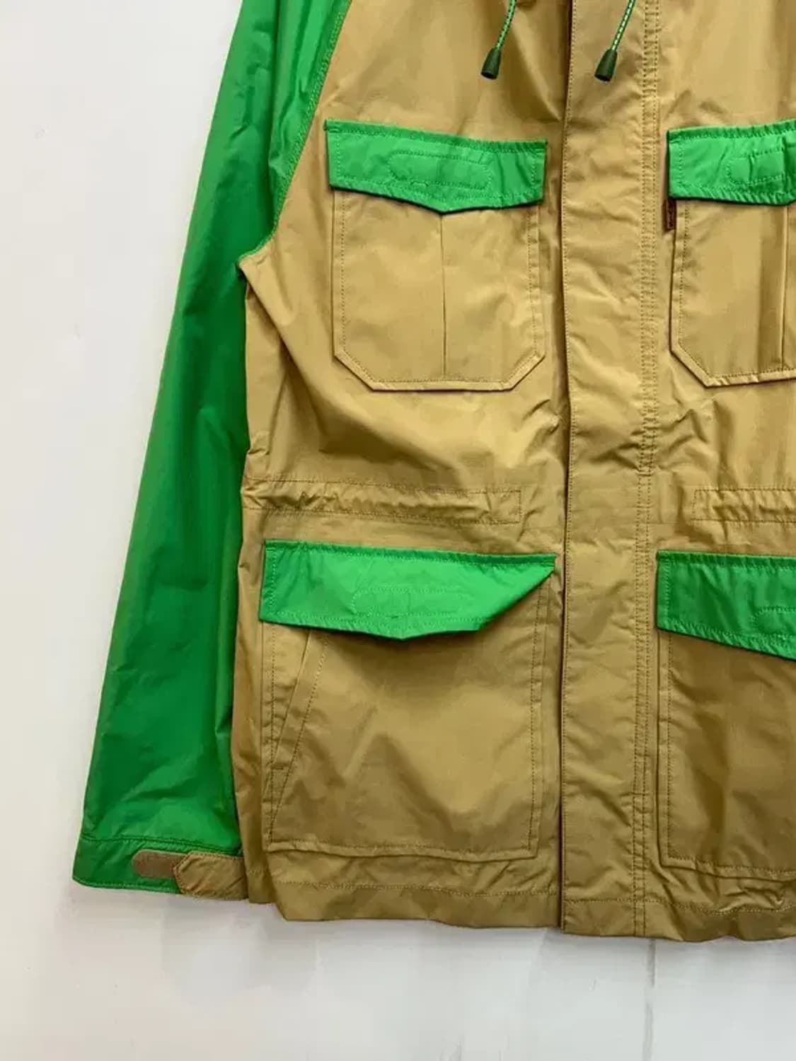 미디움 리바이스 마운틴 파카 바람막이 재킷 상품이미지3