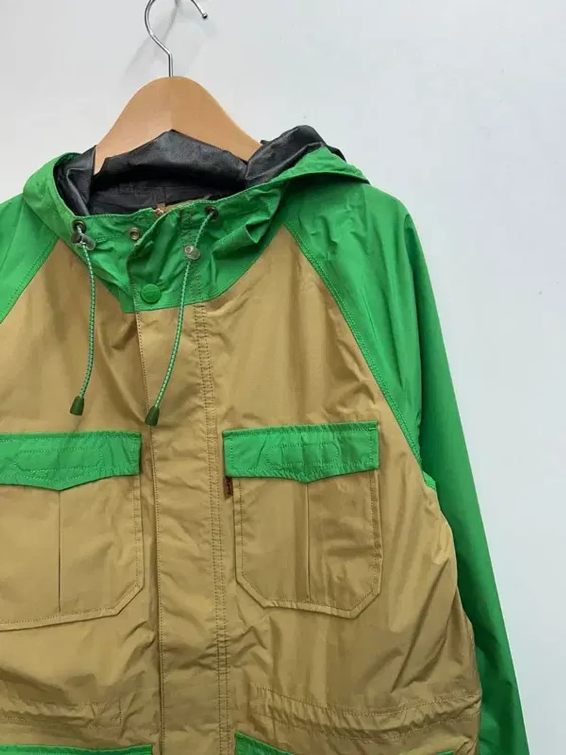 미디움 리바이스 마운틴 파카 바람막이 재킷 상품이미지4