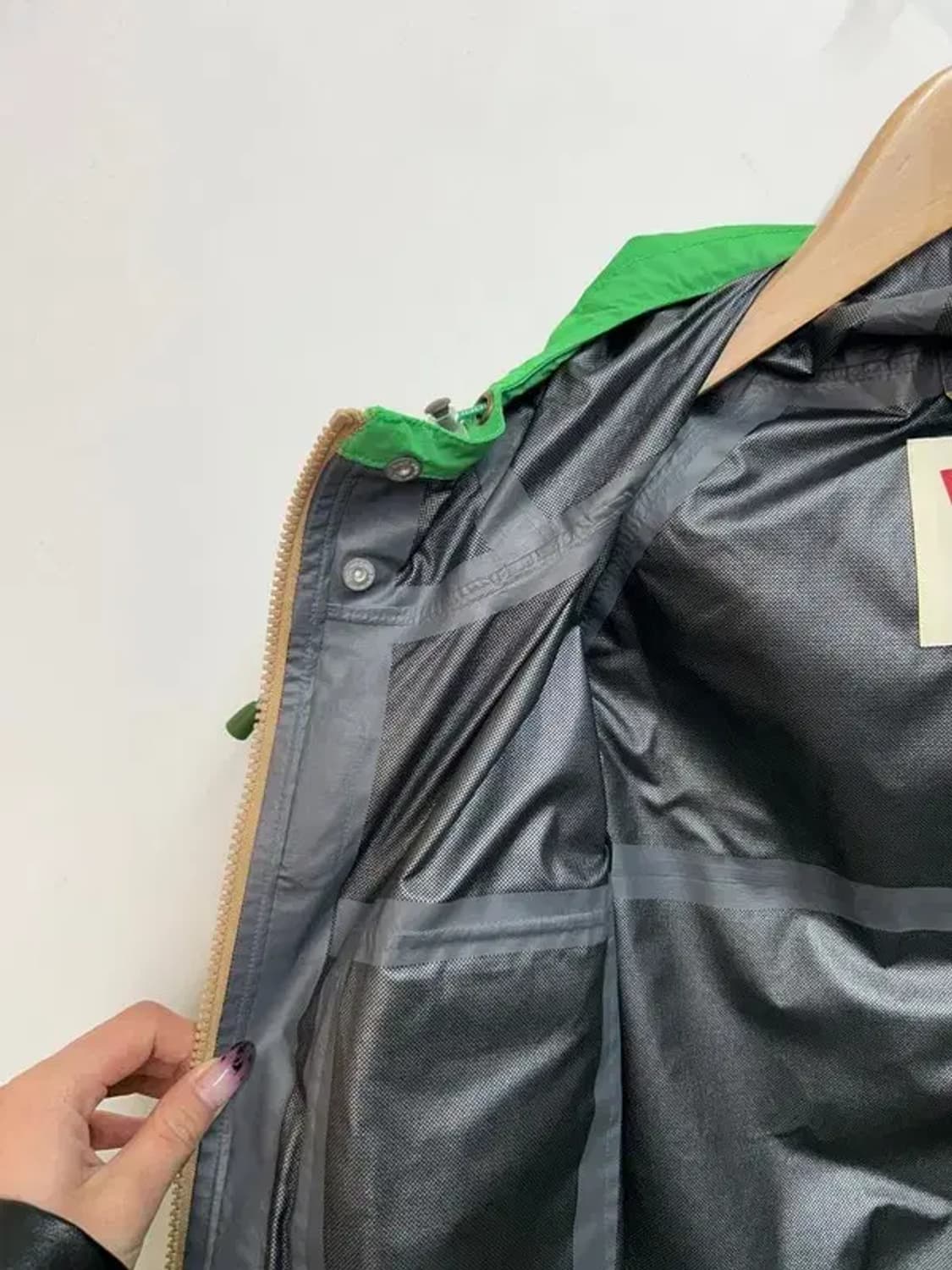 미디움 리바이스 마운틴 파카 바람막이 재킷 상품이미지6