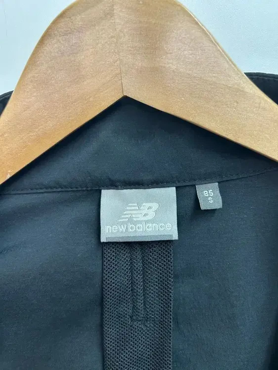 85 스몰 뉴발란스 스트레치 액티브 바람막이 블랙 상품이미지5