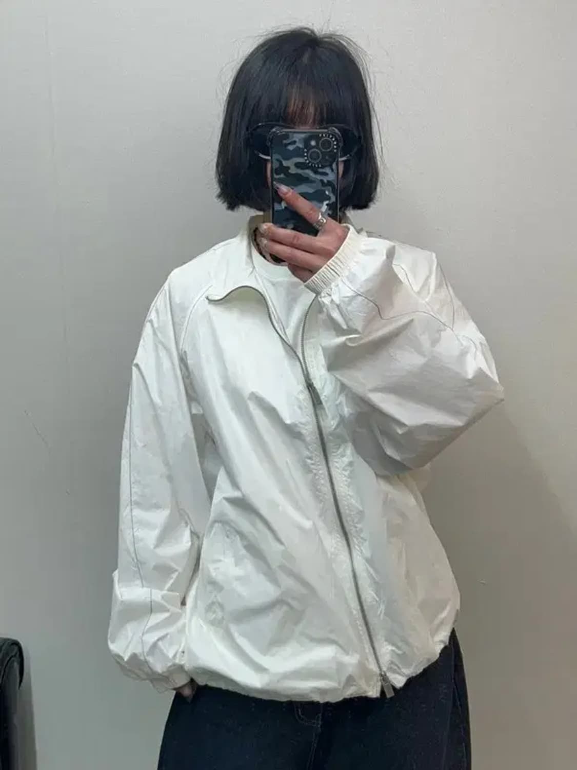 라지 마뗑킴 로고 코팅 점퍼 아이보리 상품이미지1