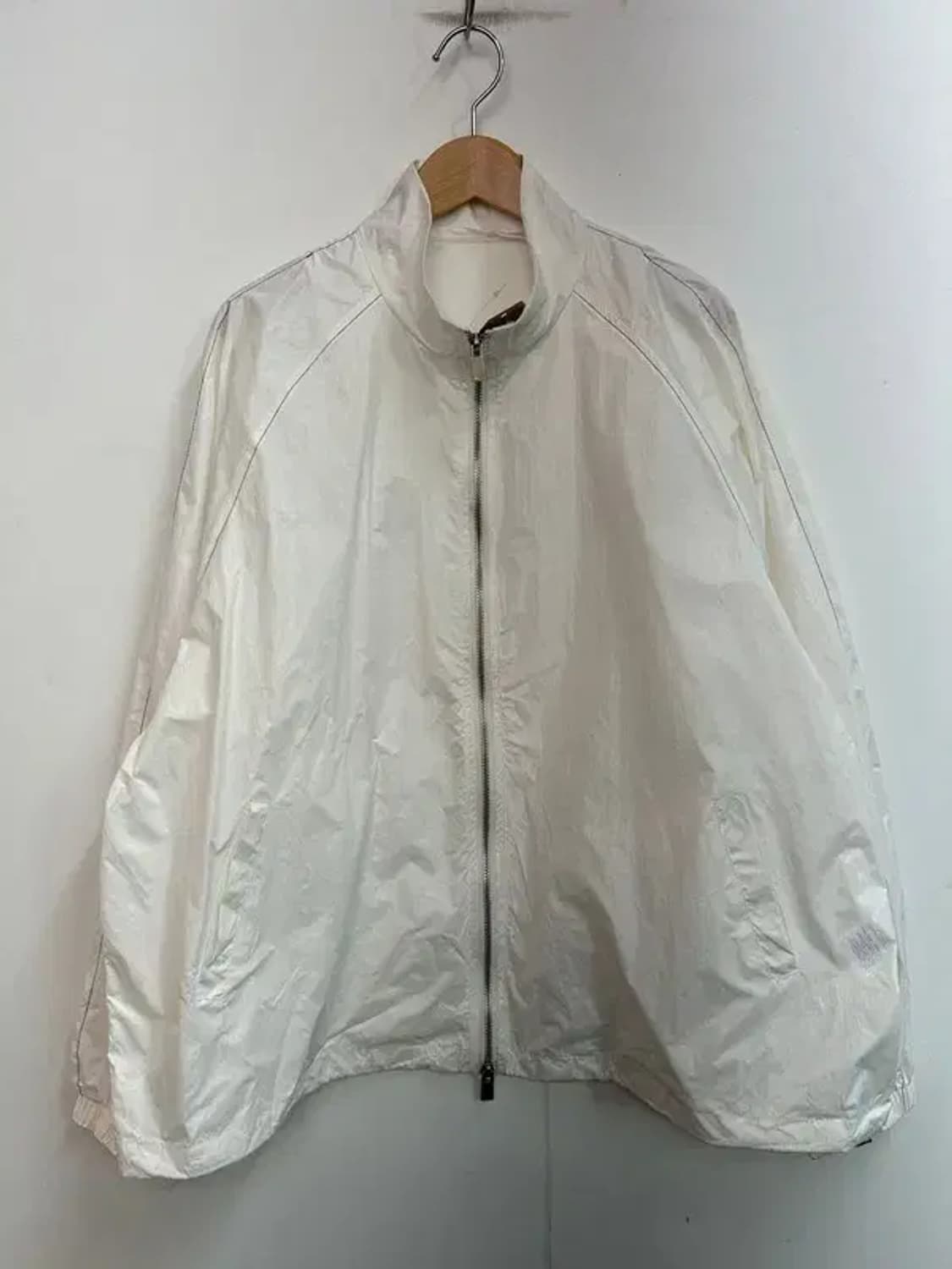 라지 마뗑킴 로고 코팅 점퍼 아이보리 상품이미지2