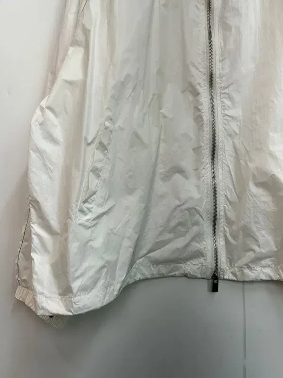 라지 마뗑킴 로고 코팅 점퍼 아이보리 상품이미지3