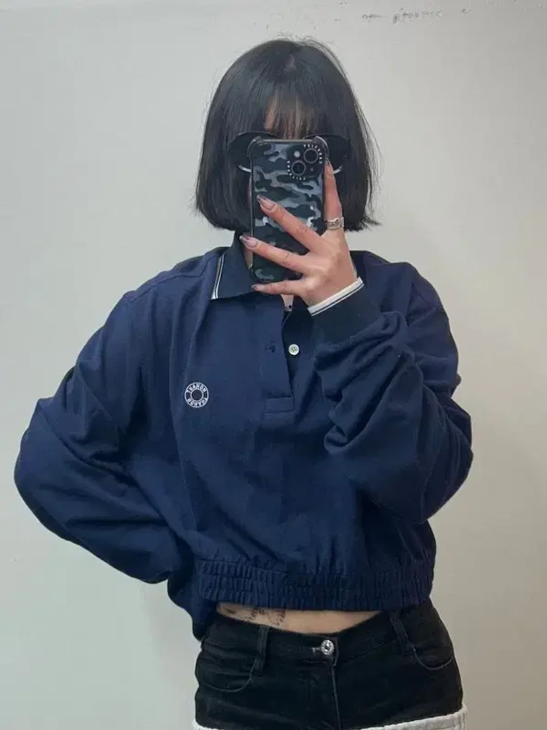 새상품 프리 노앙 로고 크롭 피케 카라 봄 스웻셔츠 네이비 상품이미지1