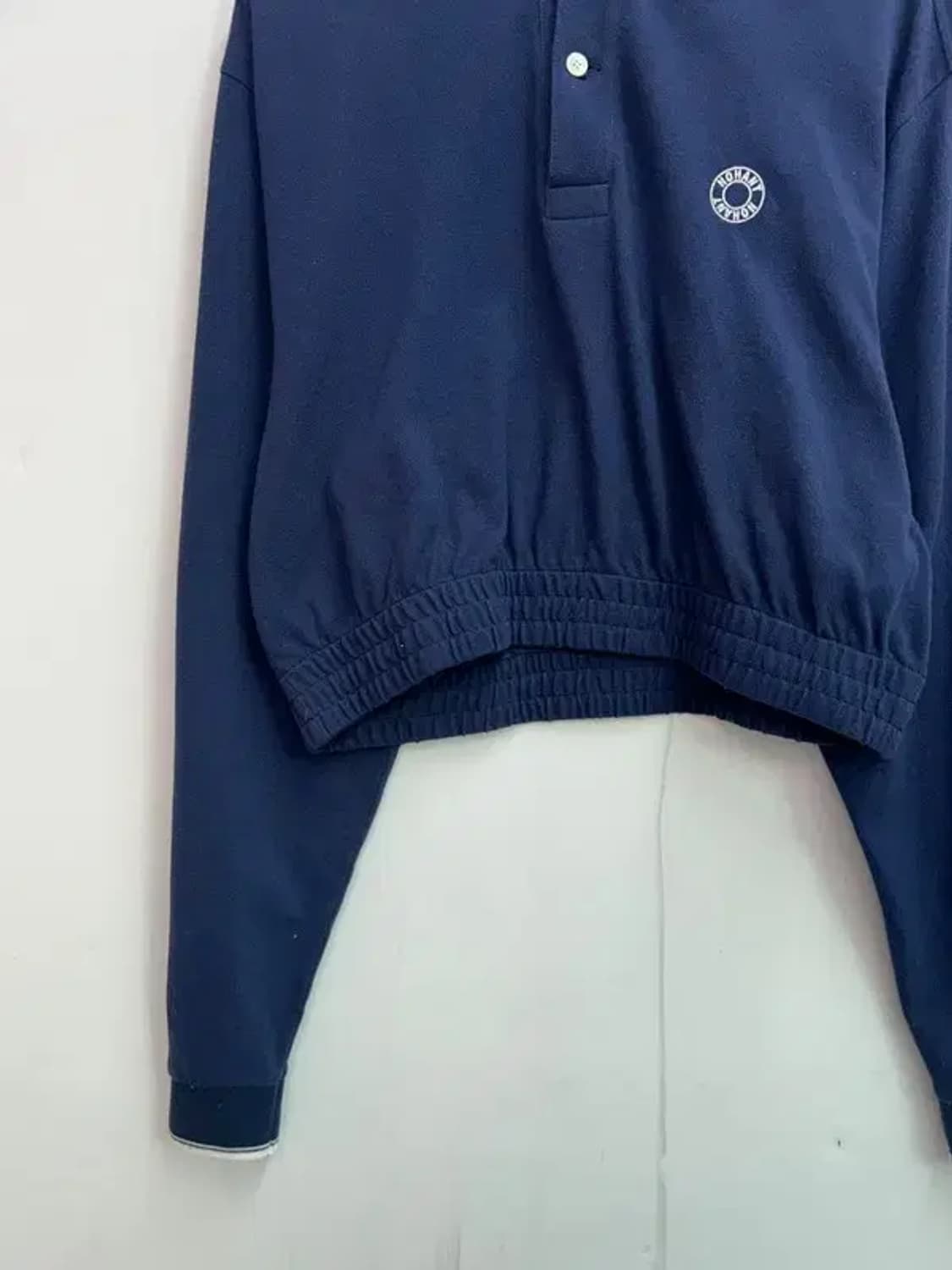 새상품 프리 노앙 로고 크롭 피케 카라 봄 스웻셔츠 네이비 상품이미지3