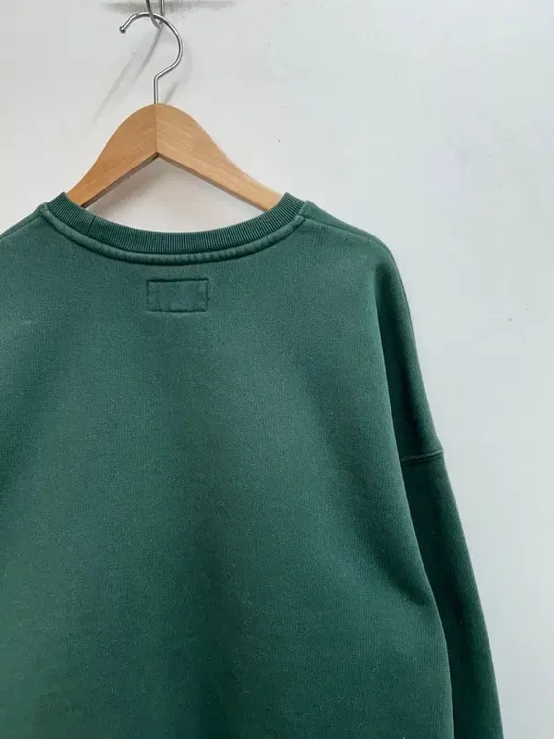 미디움 스투시 애슬레틱스 크루넥 맨투맨 Pine 색상 상품이미지9