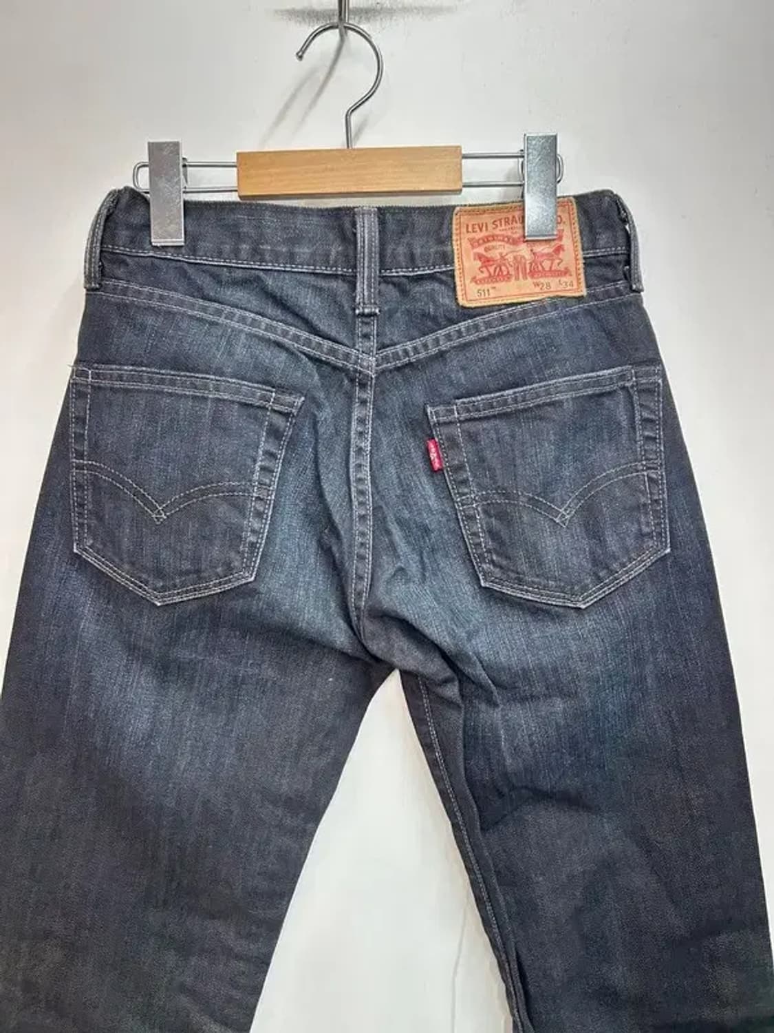 28 리바이스 511 블랙진 워싱 데님 팬츠 상품이미지10
