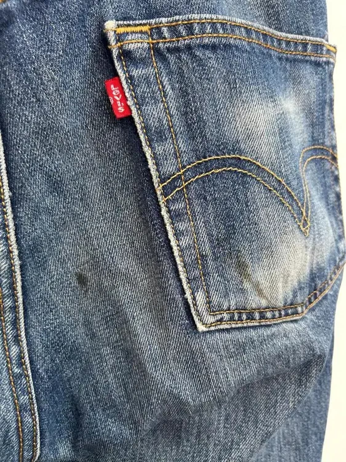 33 리바이스 501 슬림핏 워싱 데님 팬츠 상품이미지9