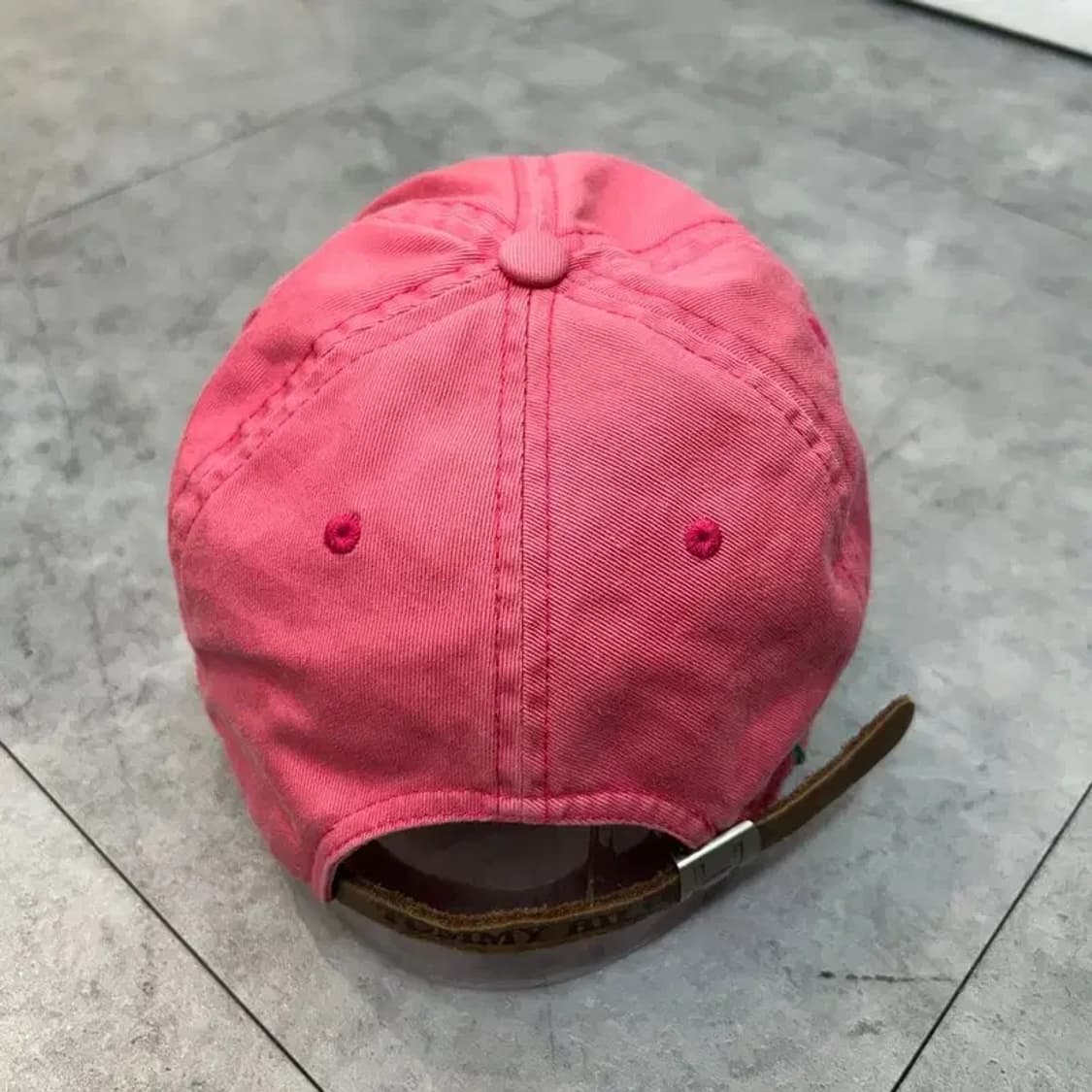 OS 타미힐피거 클래식 플래그 로고 가죽 스트랩 베이스 볼캡 핑크 상품이미지4