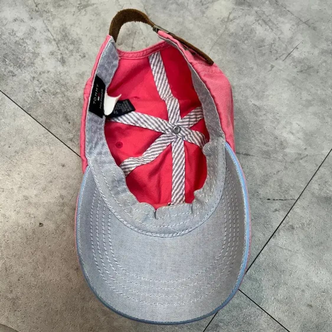 OS 타미힐피거 클래식 플래그 로고 가죽 스트랩 베이스 볼캡 핑크 상품이미지6