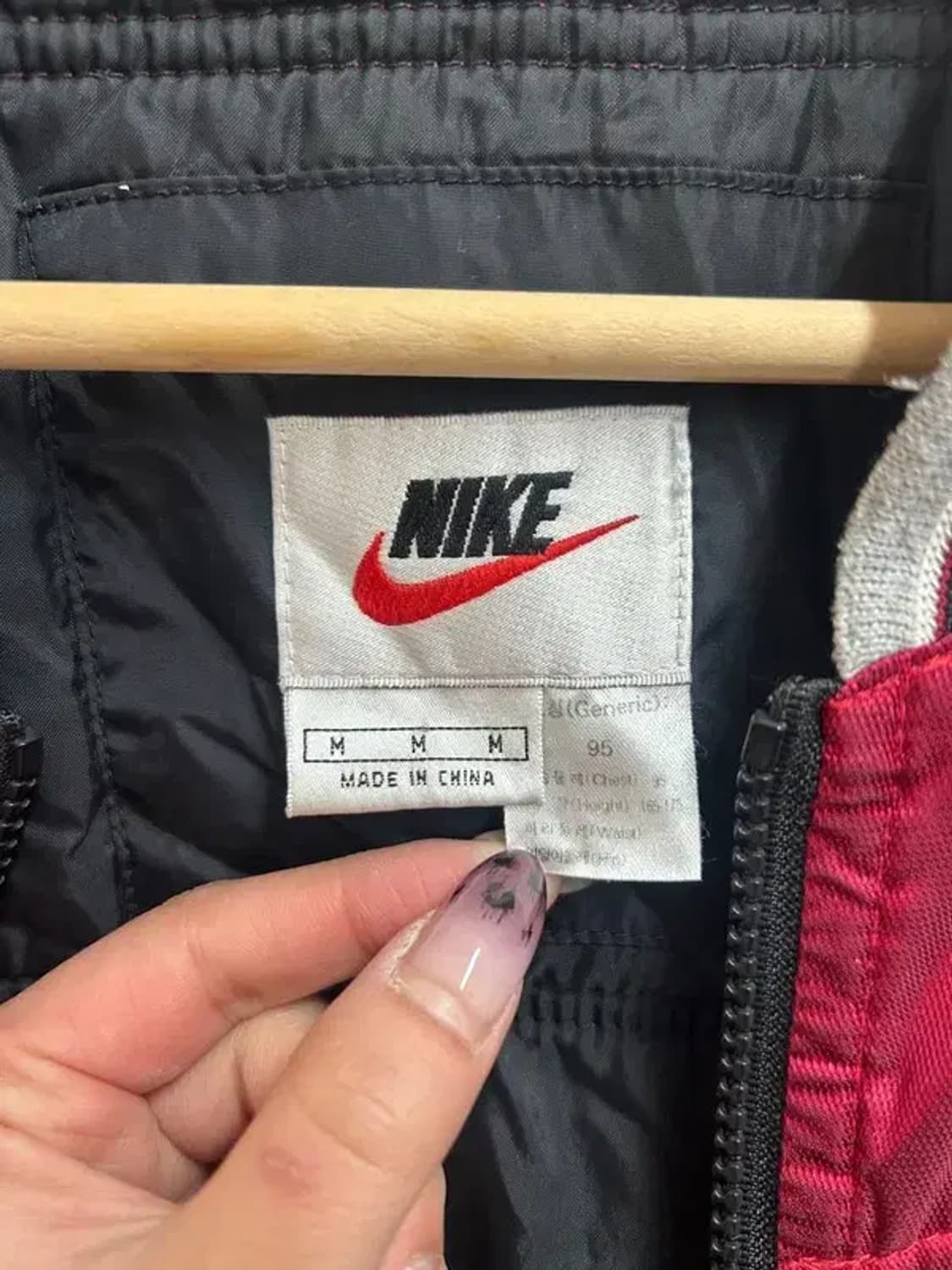 미디움 나이키 90s 빈티지 유광 나일론 경량 패딩 조끼 버건디 상품이미지5