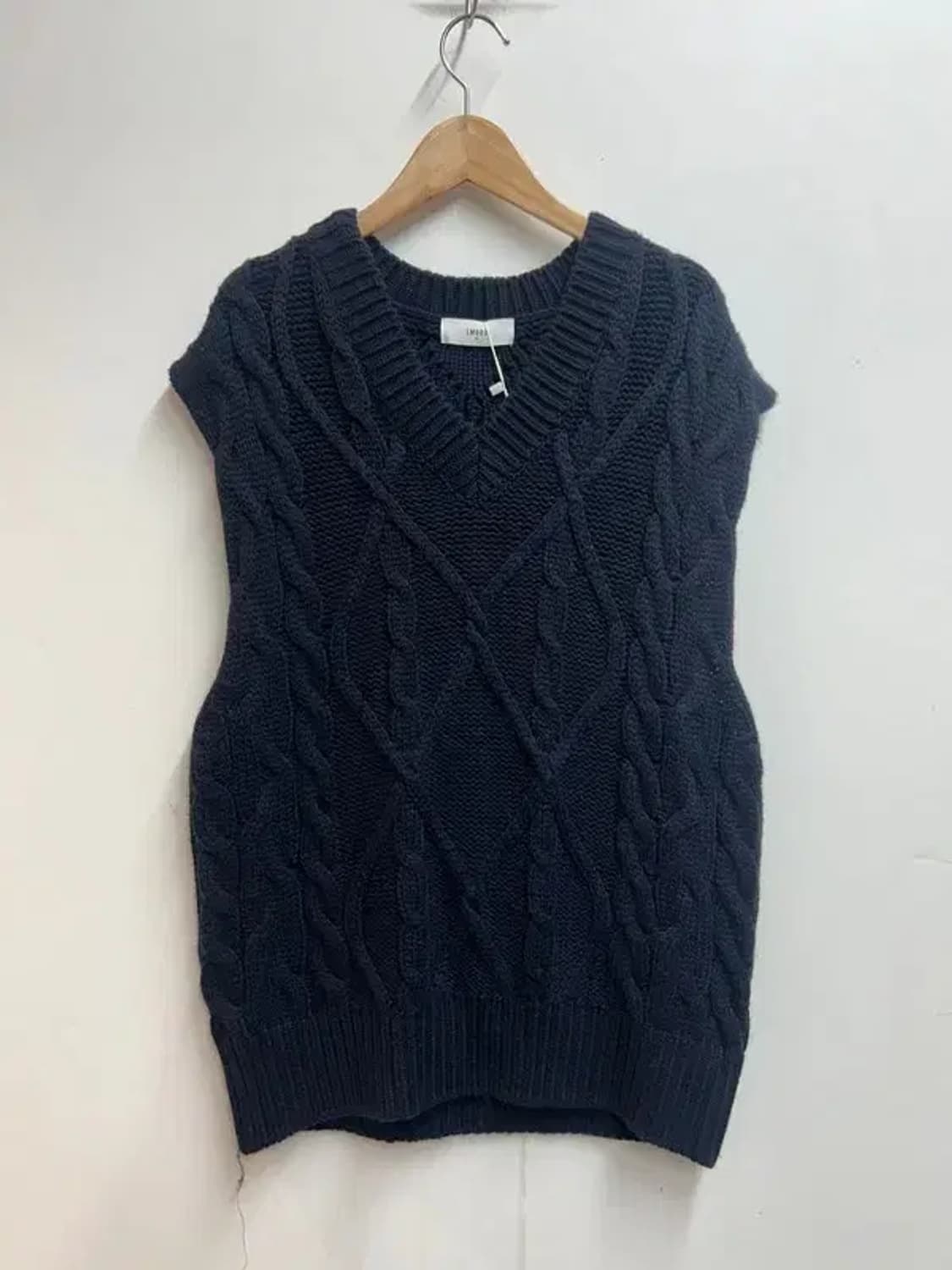 46 새상품 엘무드 너디 케이블 니트 베스트 네이비 상품이미지2