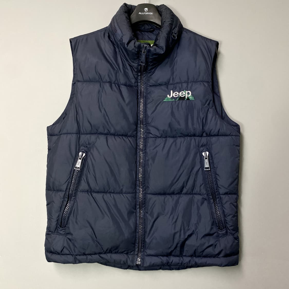 [중고] [M] JEEP 남자 겨울 가벼운 패딩조끼 빈 상품이미지1