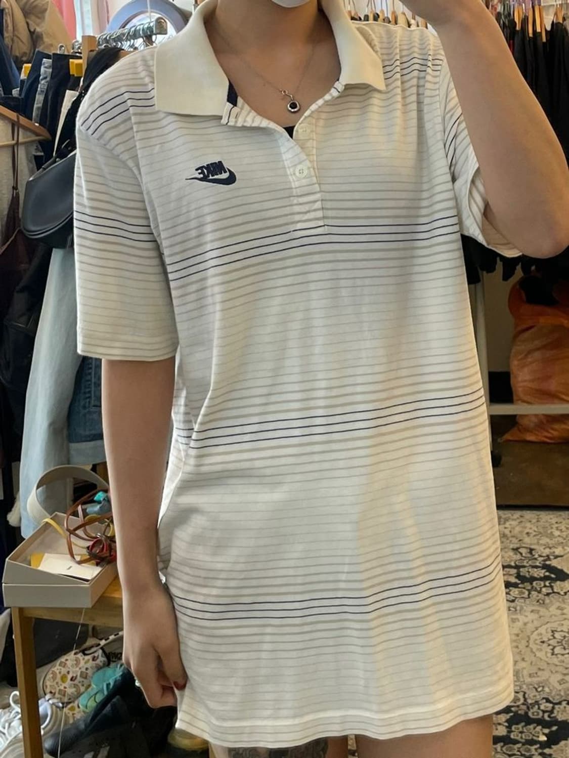 스몰 나이키 올드스쿨 오버핏 카라 반팔티셔츠 상품이미지1