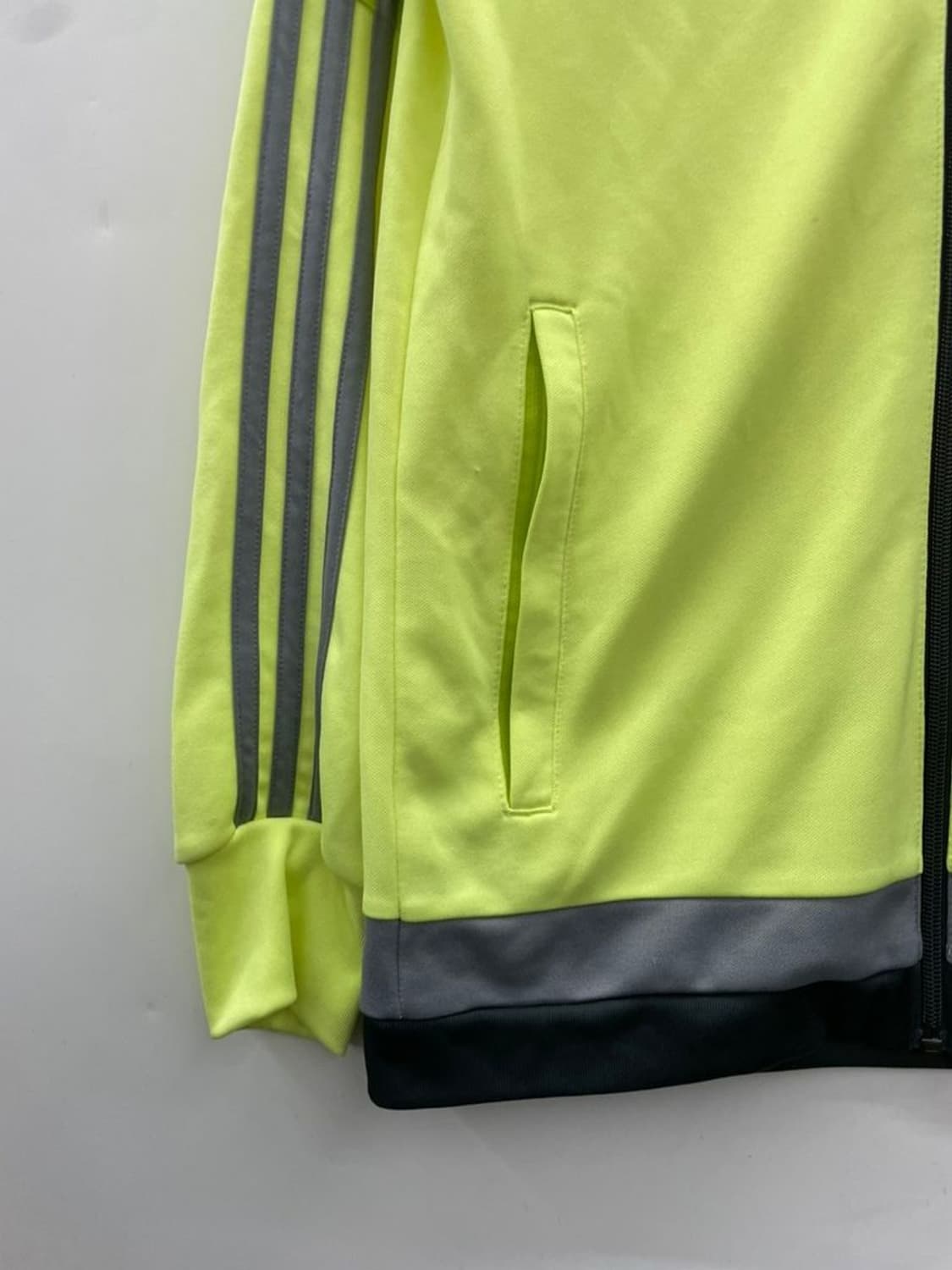 90 아디다스 15시즌 울산현대 트레이닝탑 져지 집업 상품이미지5