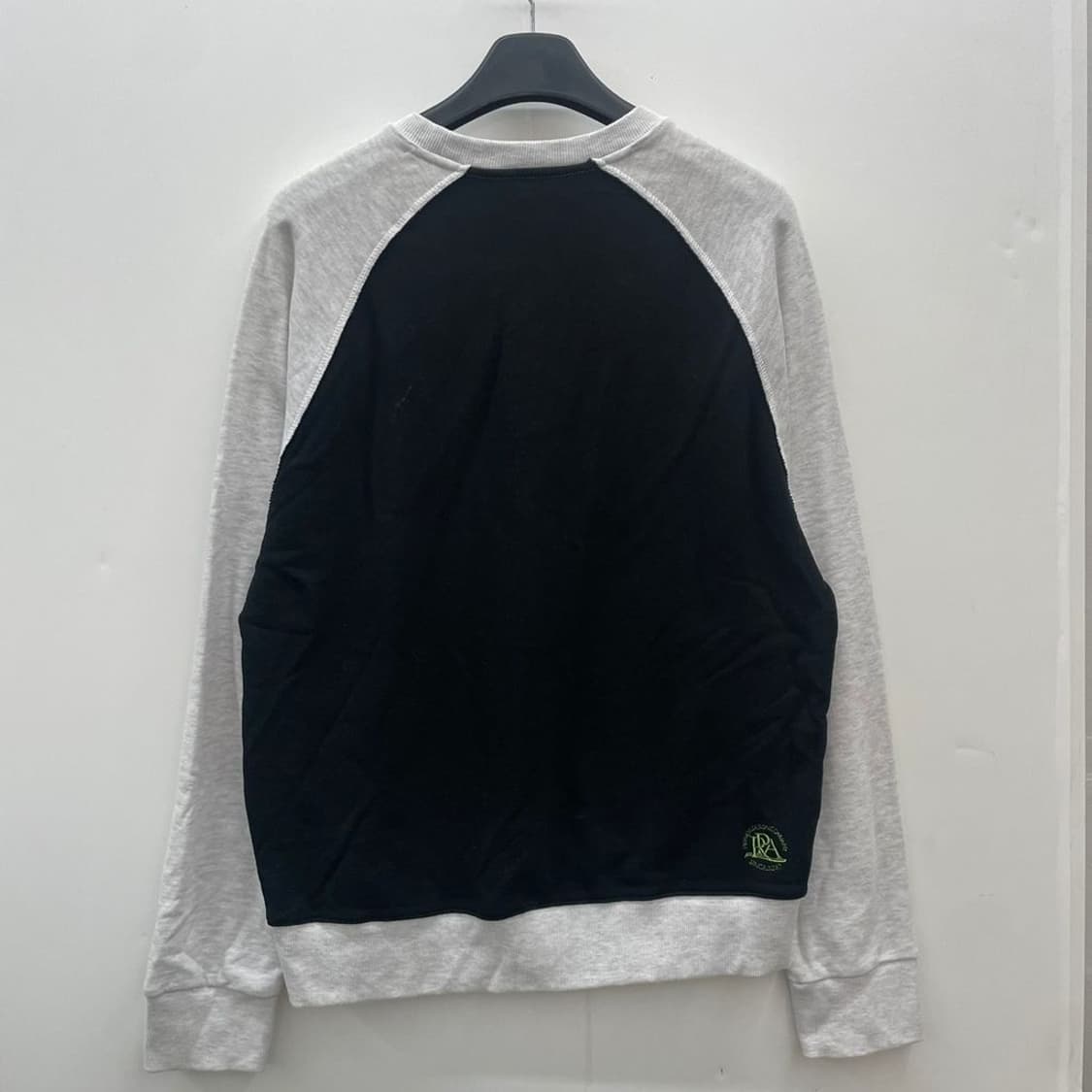 미디움 PRENDA 프렌다 자수 나그랑 맨투맨 티셔츠 팝니다 상품이미지2