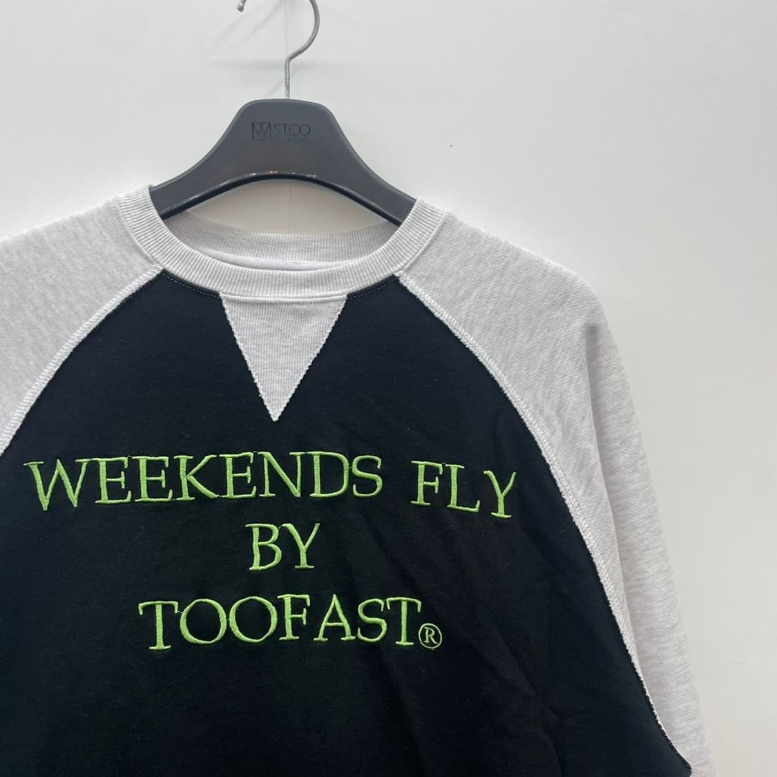 미디움 PRENDA 프렌다 자수 나그랑 맨투맨 티셔츠 팝니다 상품이미지5