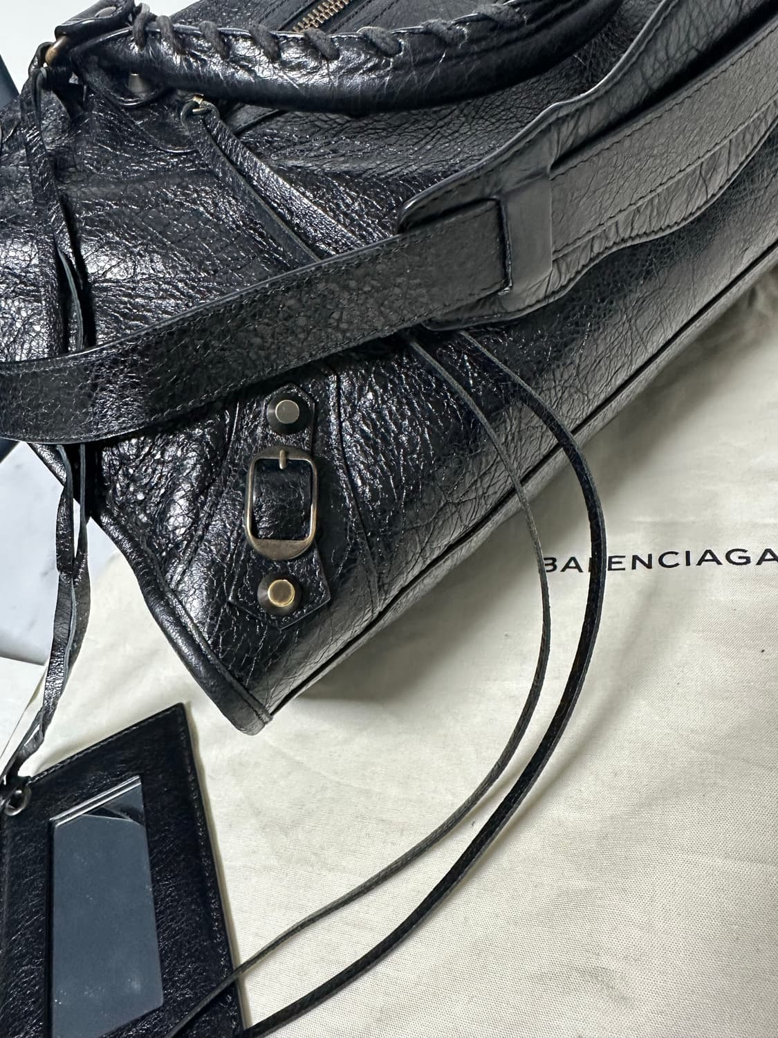 [A+ 정품] 발렌시아가 시티 모터백 미디움 블랙 상품이미지5