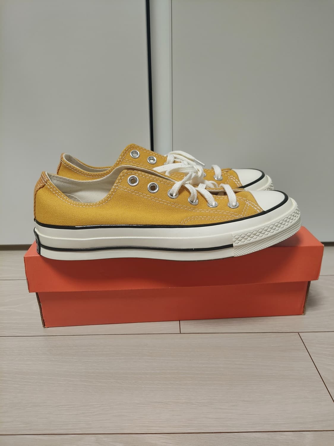 새상품 240 컨버스 로우 상품이미지1