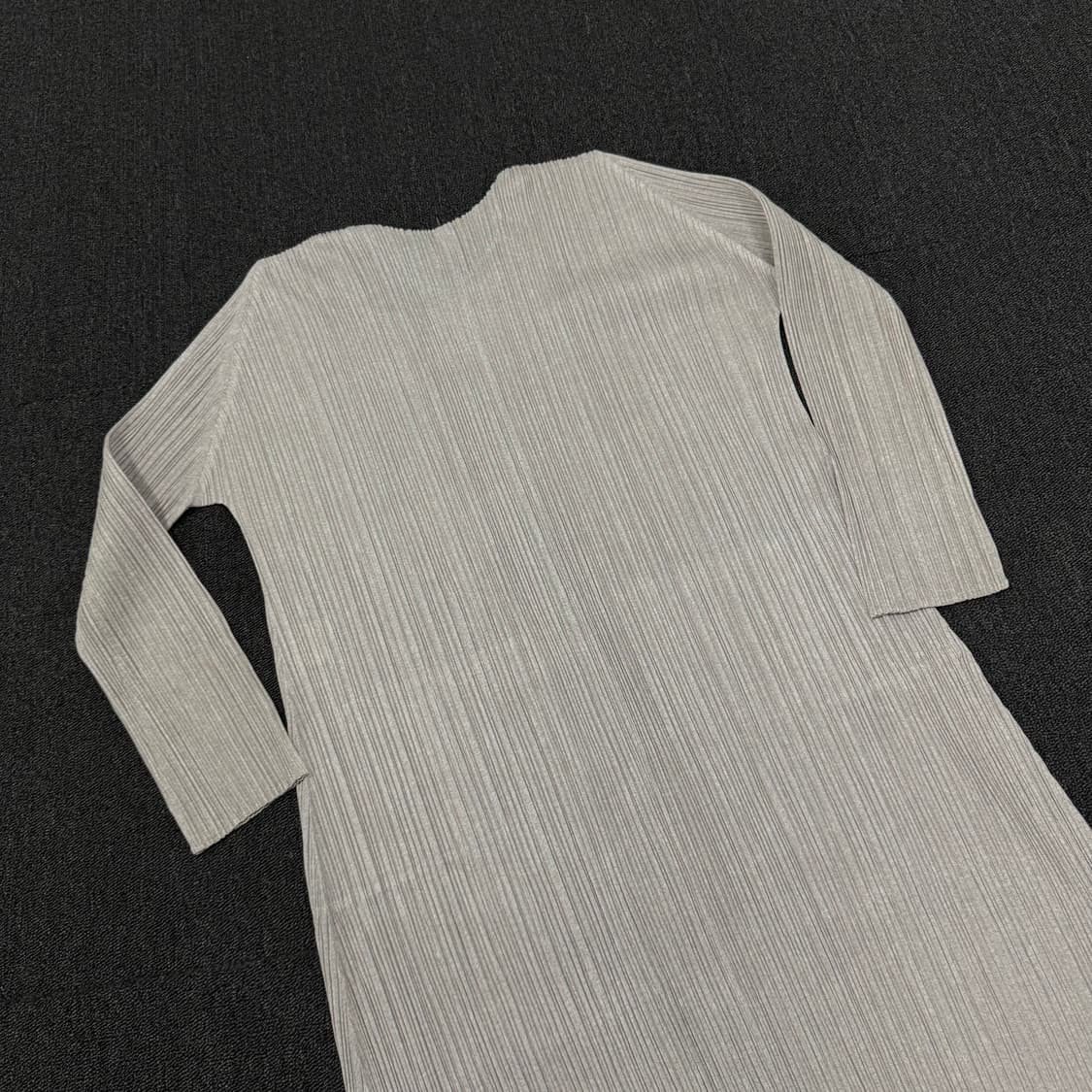 이세이미야케 플리츠플리즈 롱 가디건 상품이미지6