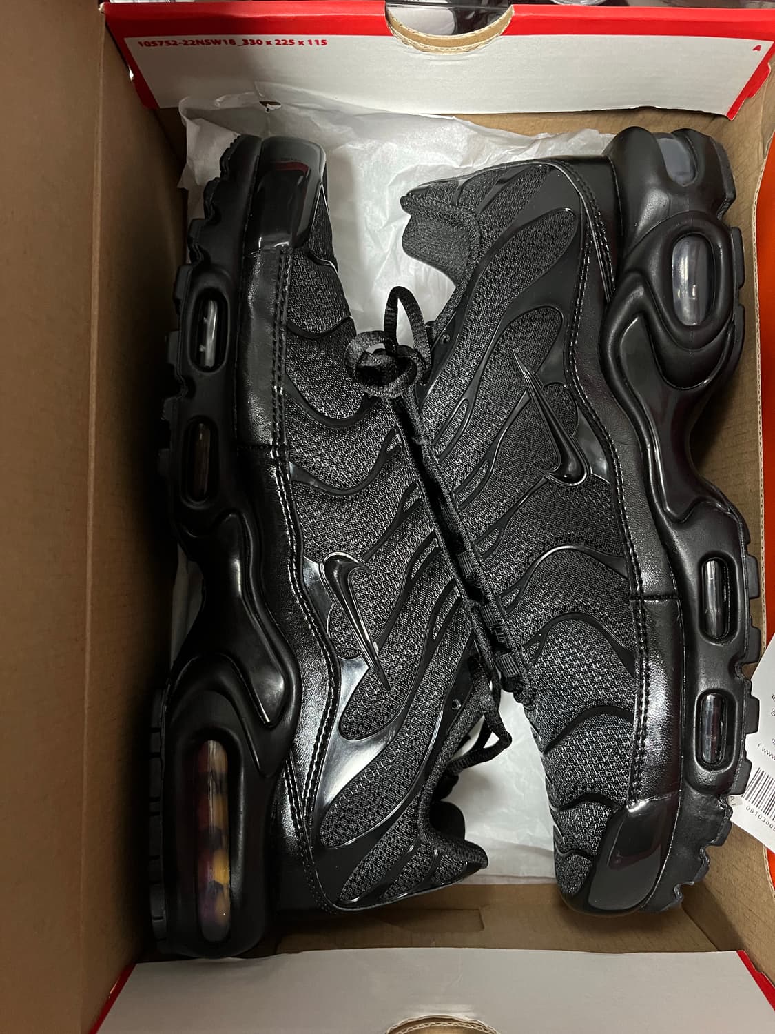 에어맥스플러스 트리플블랙 285 상품이미지1