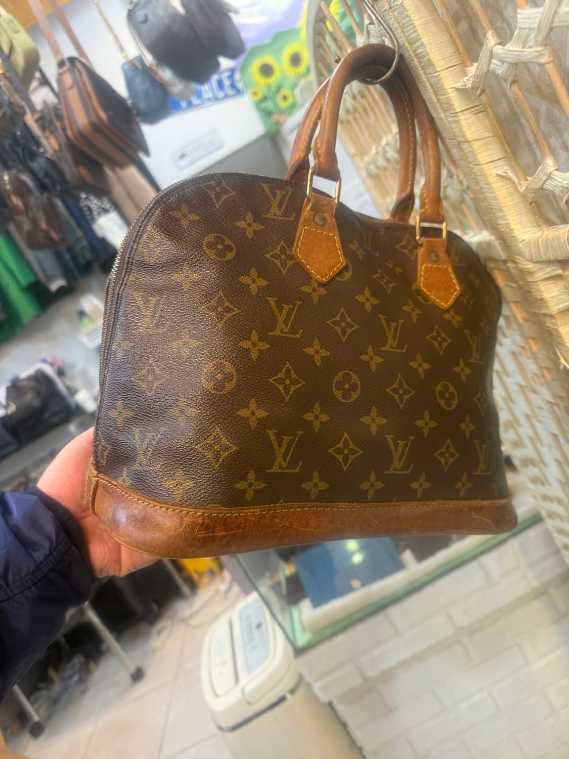 정품 루이비통 알마 PM 팝니다 상품이미지3